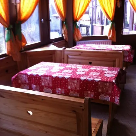 Chalet Les Soldanelles Hotel 2*